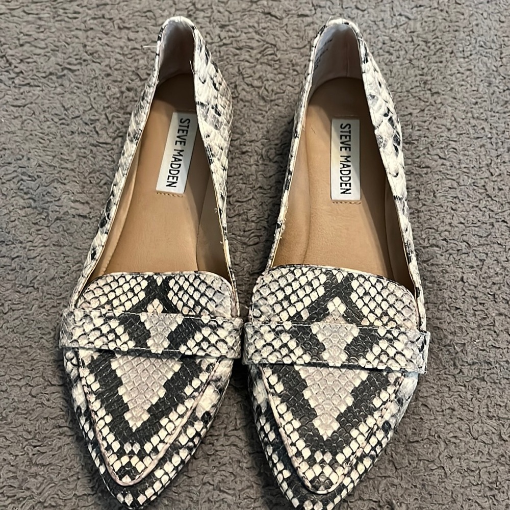 Steve madden slip ons